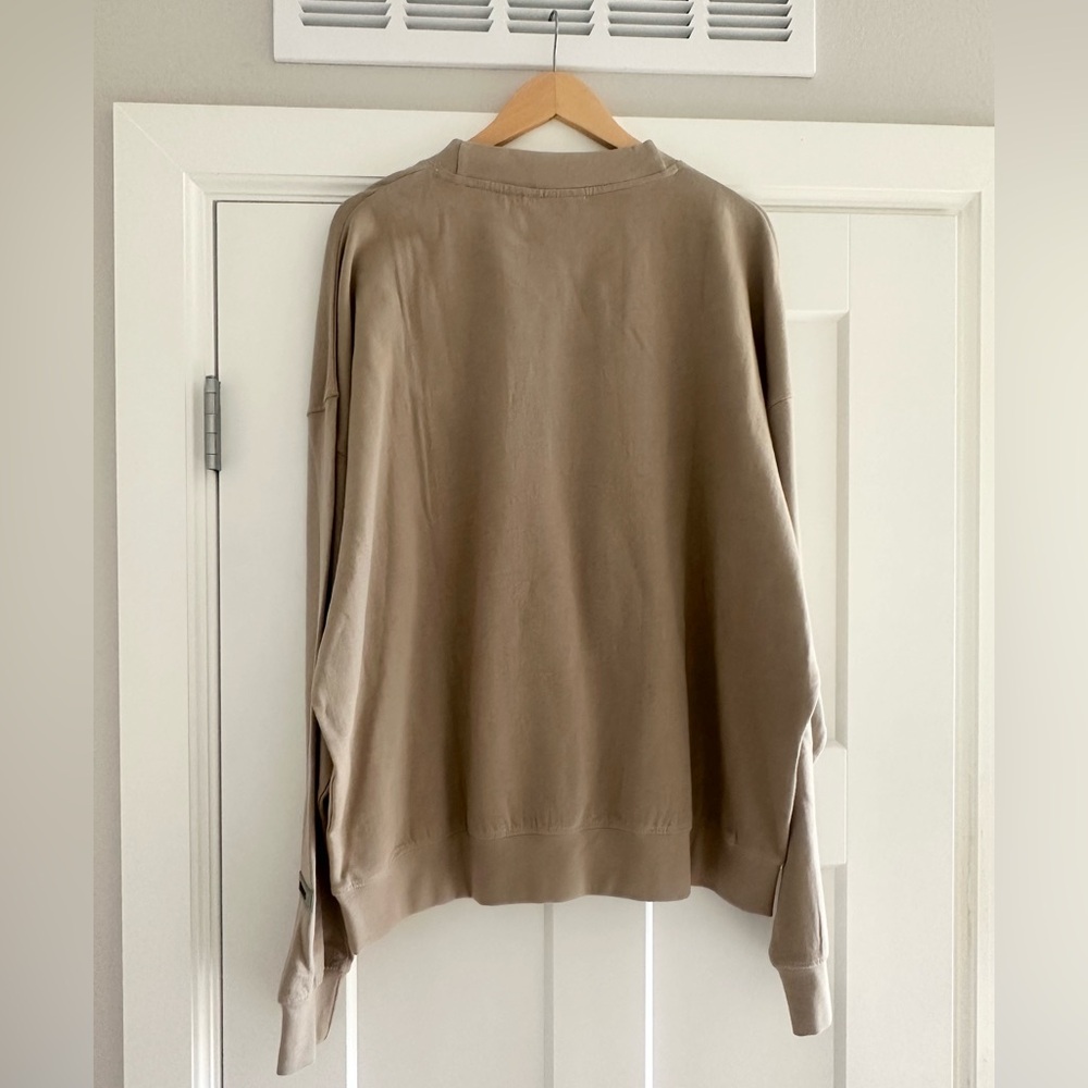 Brooklyn Cloth Originals Satin Applique sweatshirt - Picture 4 of 17